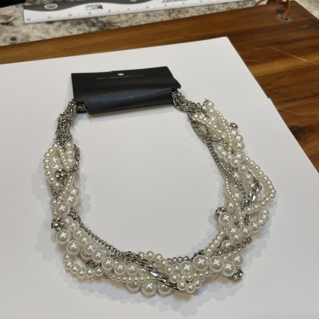 Nwt New York & Company Necklace Silver Tone / Faux Pearl Bead $26.95